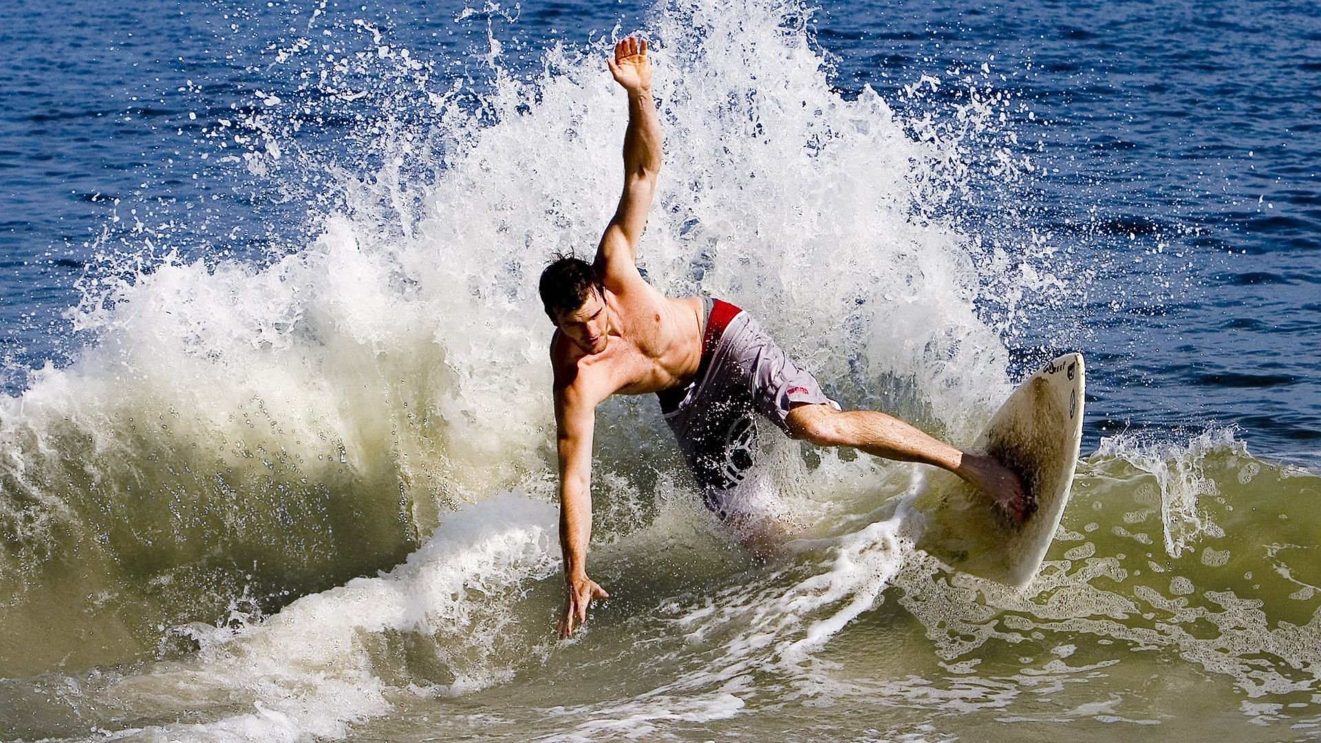 德国女篮在欧洲锦标赛中荣获佳绩，球队实力大增，德国队女单